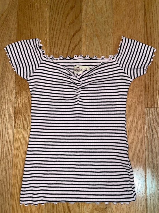 Hollister Tops - Hollister Size XS Pink and Black Striped Ruched Top
